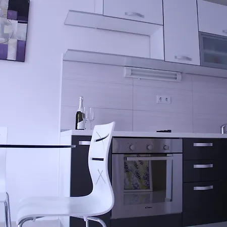 Apartment Mladena